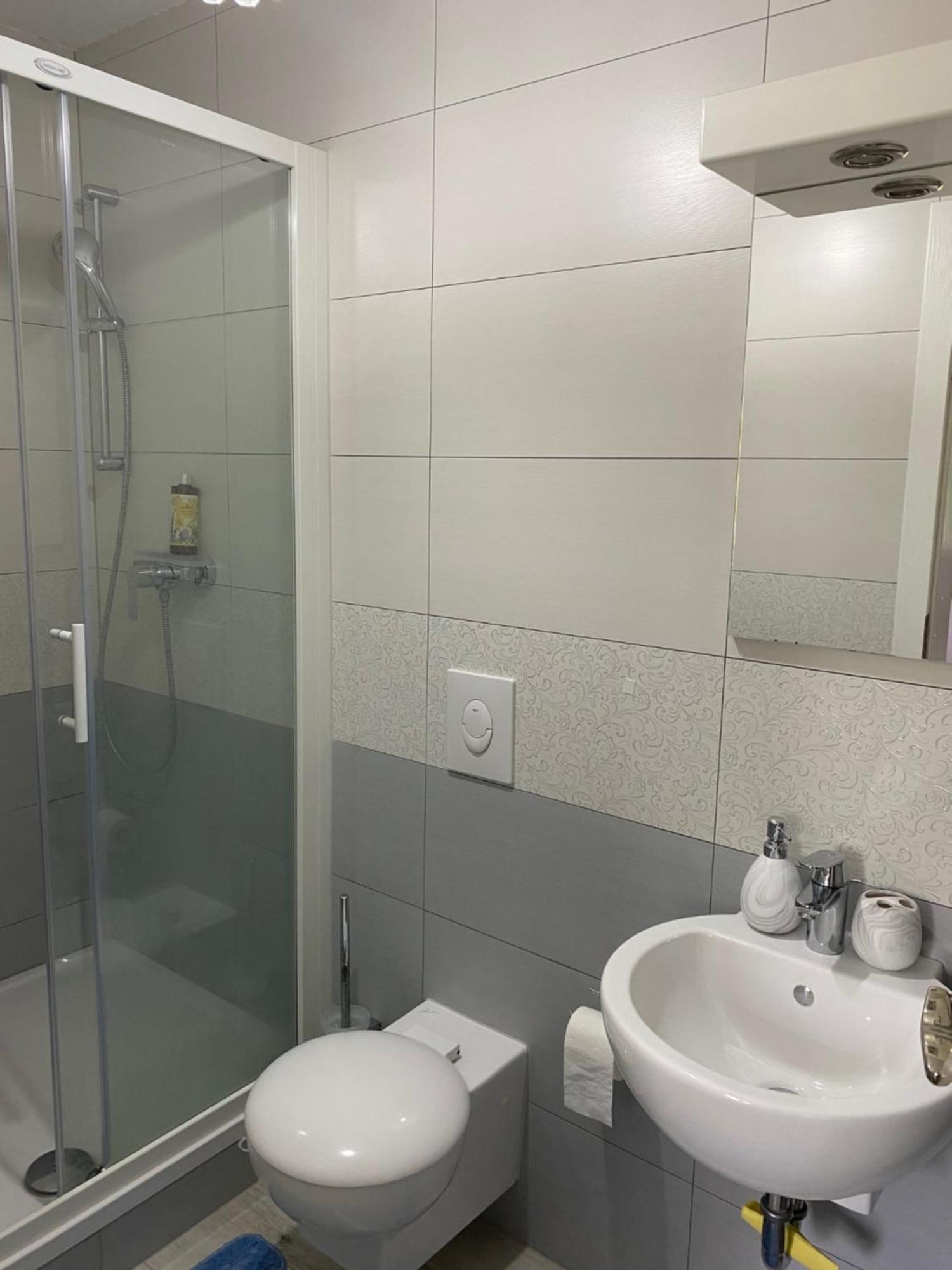 Atlantis Home Kulen Vakuf Εξωτερικό φωτογραφία